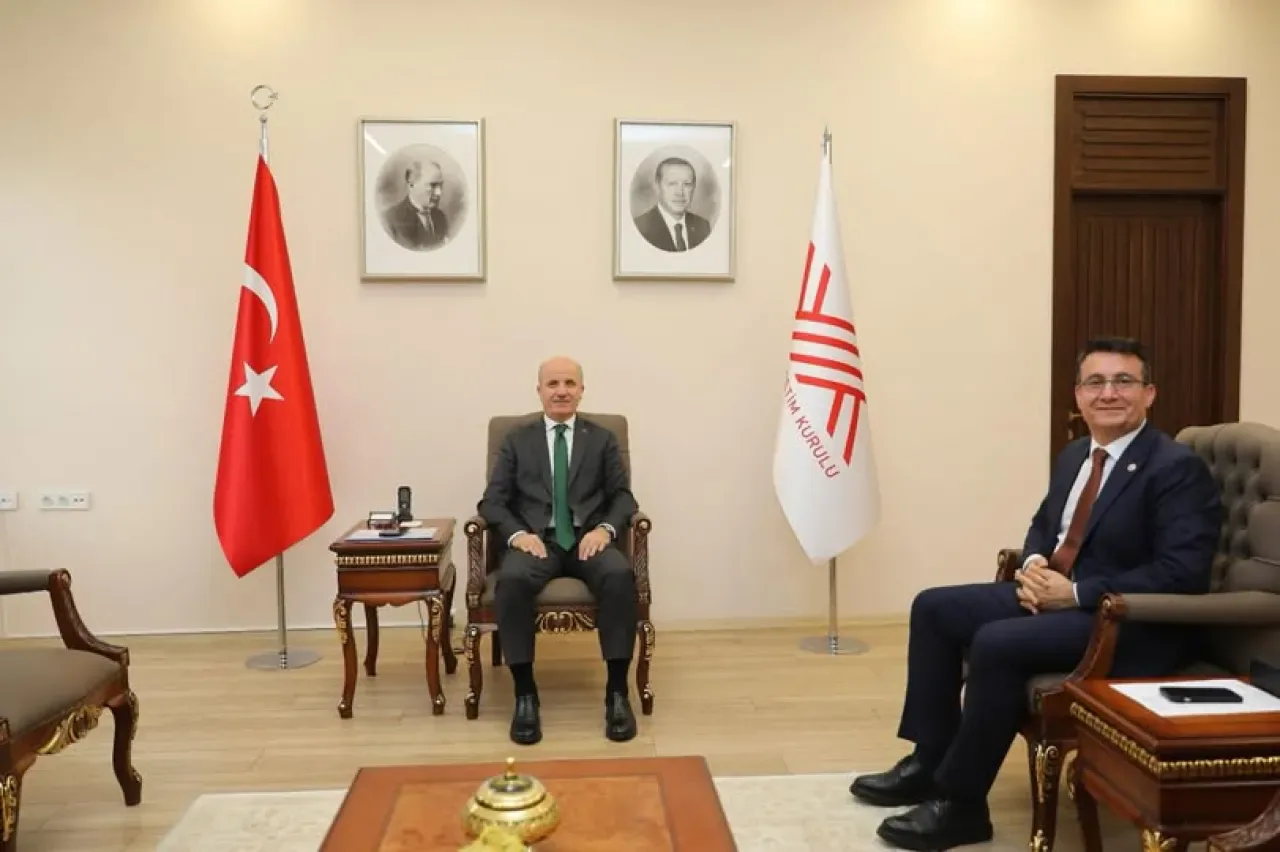 İYTE Rektörü Baran, YÖK Başkanı Özvar'ı Ziyaret Etti İYTE Rektörü Baran, YÖK Başkanı Özvar'ı Ziyaret Etti