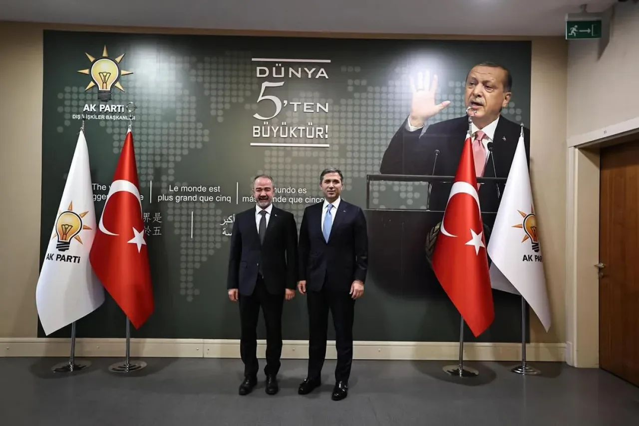 AK Parti İstanbul Milletvekili Sırakaya, Tokat Teşkilatı ile Bir Araya Geldi AK Parti İstanbul Milletvekili Sırakaya, Tokat Teşkilatı ile Bir Araya Geldi
