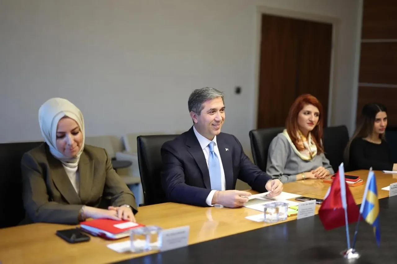 AK Parti İstanbul Milletvekili Zafer Sırakaya, İsveç Büyükelçisi'ni Ağırladı AK Parti İstanbul Milletvekili Zafer Sırakaya, İsveç Büyükelçisi'ni Ağırladı