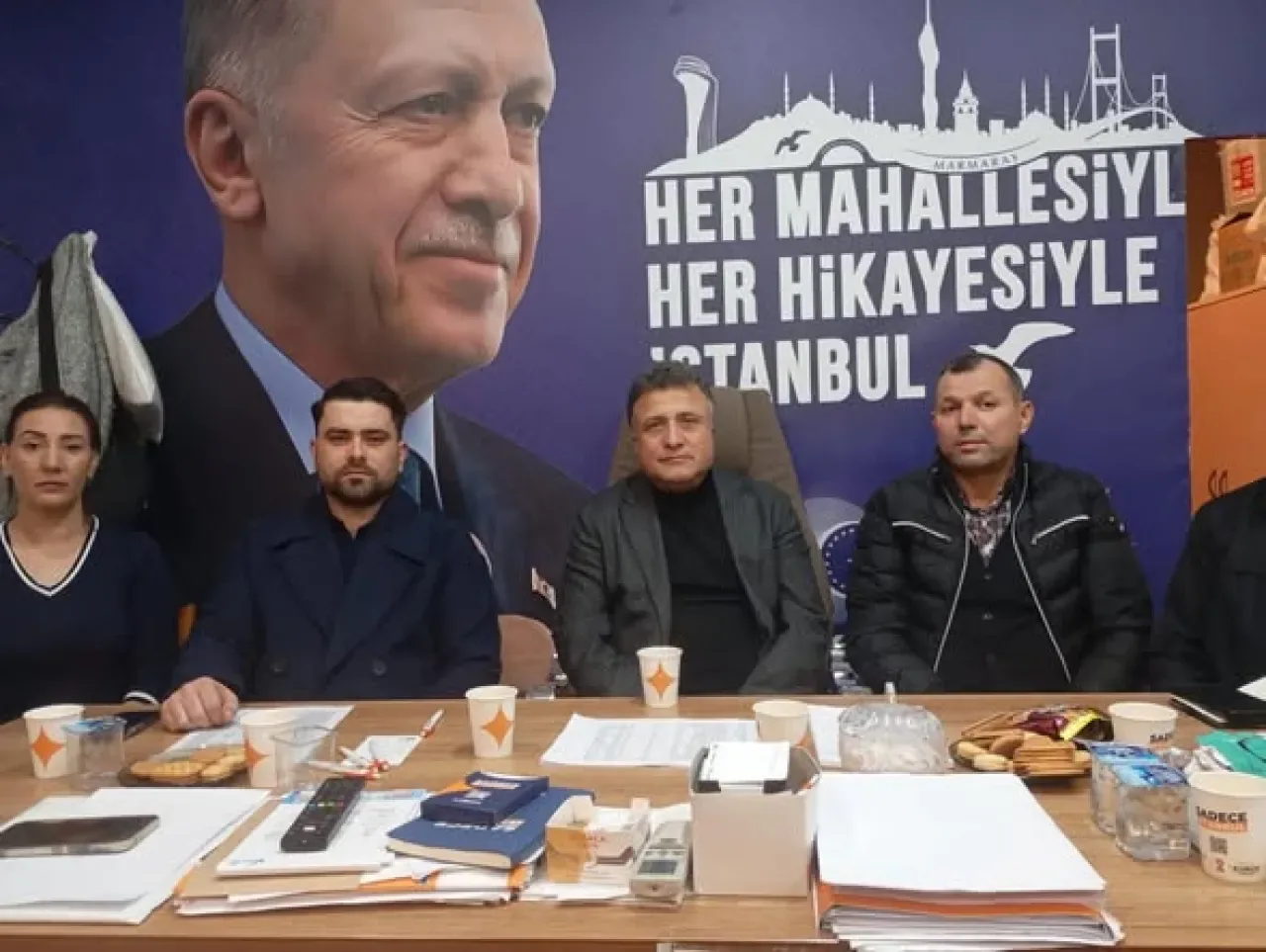 AK Parti Bayrampaşa'da Mahalle Teşkilatlarıyla Haftalık Toplantılarını Tamamladı AK Parti Bayrampaşa'da Mahalle Teşkilatlarıyla Haftalık Toplantılarını Tamamladı
