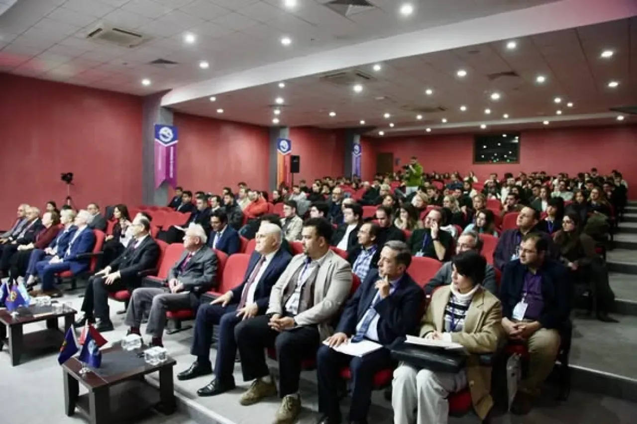 Türk Hava Kurumu Üniversitesi'nde Uluslararası Mühendislik Konferansı Başladı Türk Hava Kurumu Üniversitesi'nde Uluslararası Mühendislik Konferansı Başladı