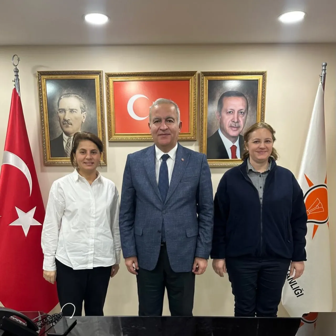 AK Parti Gaziosmanpaşa İlçe Teşkilatı'nda Komşu Ziyareti AK Parti Gaziosmanpaşa İlçe Teşkilatı'nda Komşu Ziyareti