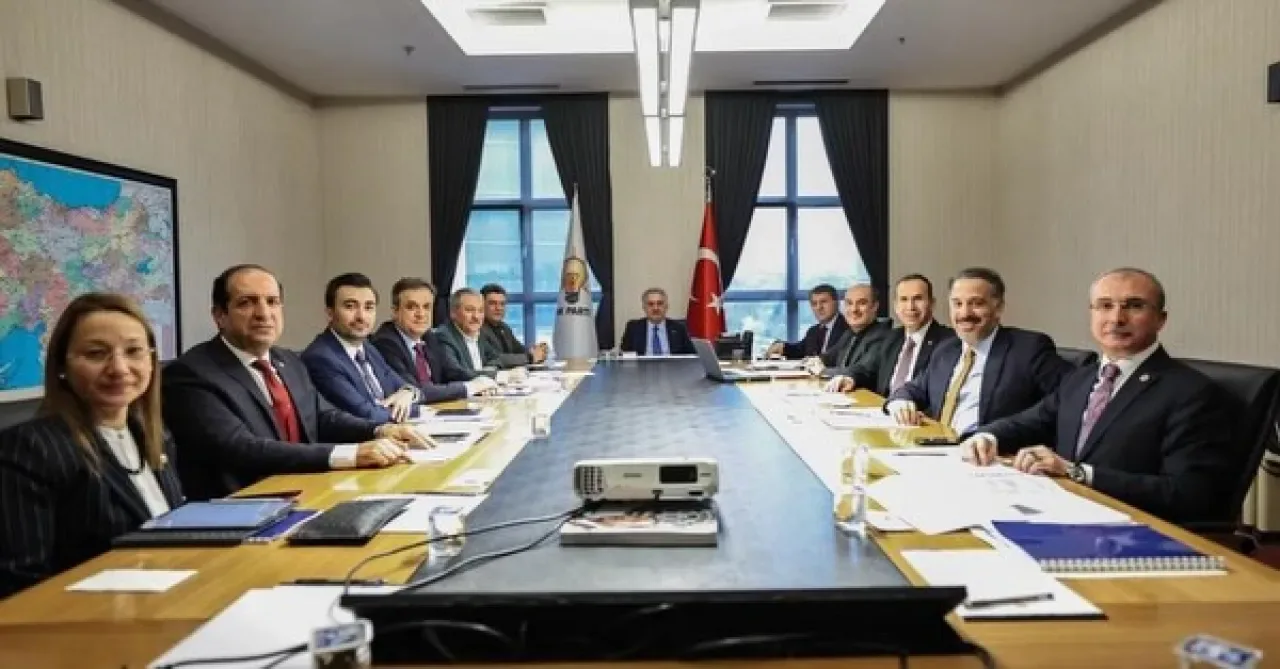 AK Parti'de Siyasi ve Hukuki İşler Koordinasyon Toplantısı Gerçekleştirildi AK Parti'de Siyasi ve Hukuki İşler Koordinasyon Toplantısı Gerçekleştirildi