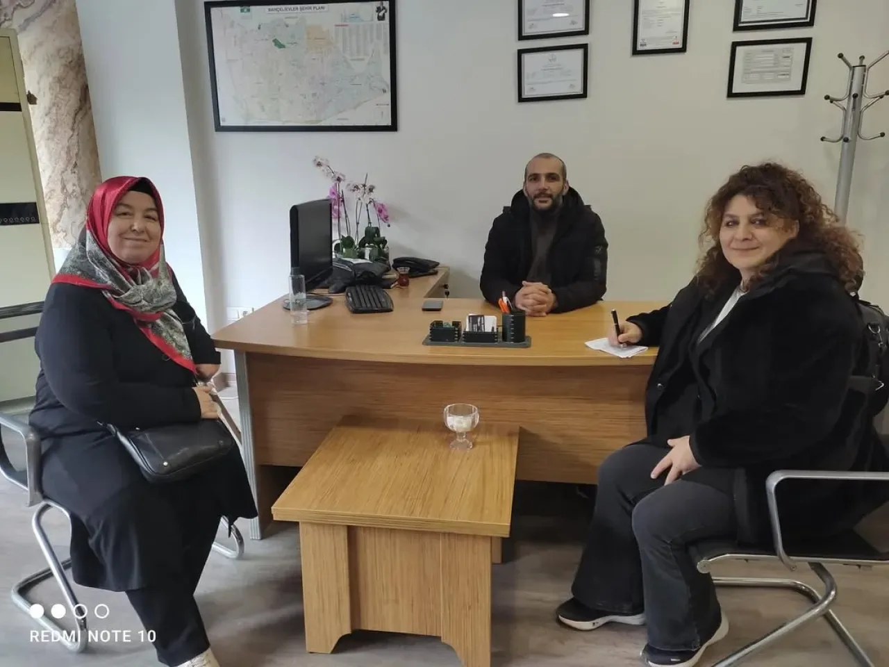 Bahçelievler AK Parti Kadın Kolları, Esnaf Ziyaretleri Gerçekleştirdi Bahçelievler AK Parti Kadın Kolları, Esnaf Ziyaretleri Gerçekleştirdi