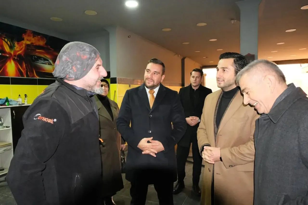 MHP Gölbaşı İlçe Başkanlığı, Esnaf Ziyaretleri ile Halkın Dertlerini Dinliyor MHP Gölbaşı İlçe Başkanlığı, Esnaf Ziyaretleri ile Halkın Dertlerini Dinliyor