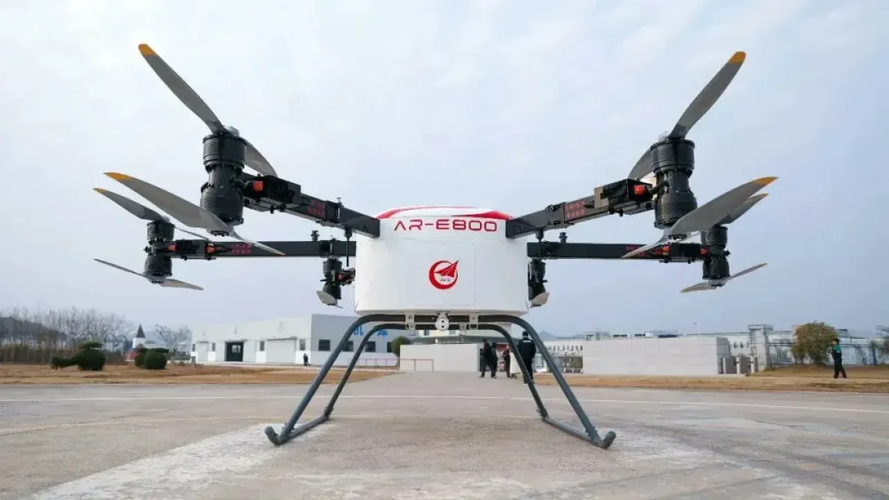 Çin'in İlk Yerli 800 Kg Sınıfı eVTOL Kargo Aracı İlk Uçuşunu Başarıyla Tamamladı Çin'in İlk Yerli 800 Kg Sınıfı eVTOL Kargo Aracı İlk Uçuşunu Başarıyla Tamamladı