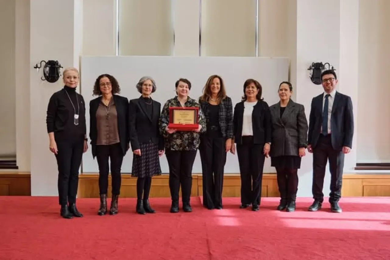 Dr. Mine Egbatan, Prof. Dr. Çiğdem Kağıtçıbaşı İnsan Gelişimi Araştırma Ödülü'nün Sahibi Oldu Dr. Mine Egbatan, Prof. Dr. Çiğdem Kağıtçıbaşı İnsan Gelişimi Araştırma Ödülü'nün Sahibi Oldu