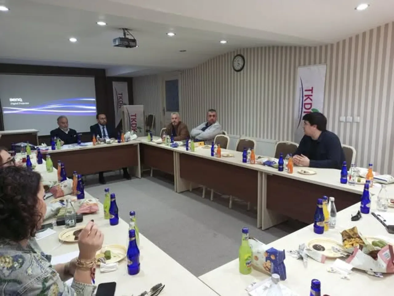 Balıkesir'de Genç Tarım Yatırımcıları ve FAO Temsilcisi Buluşması Balıkesir'de Genç Tarım Yatırımcıları ve FAO Temsilcisi Buluşması