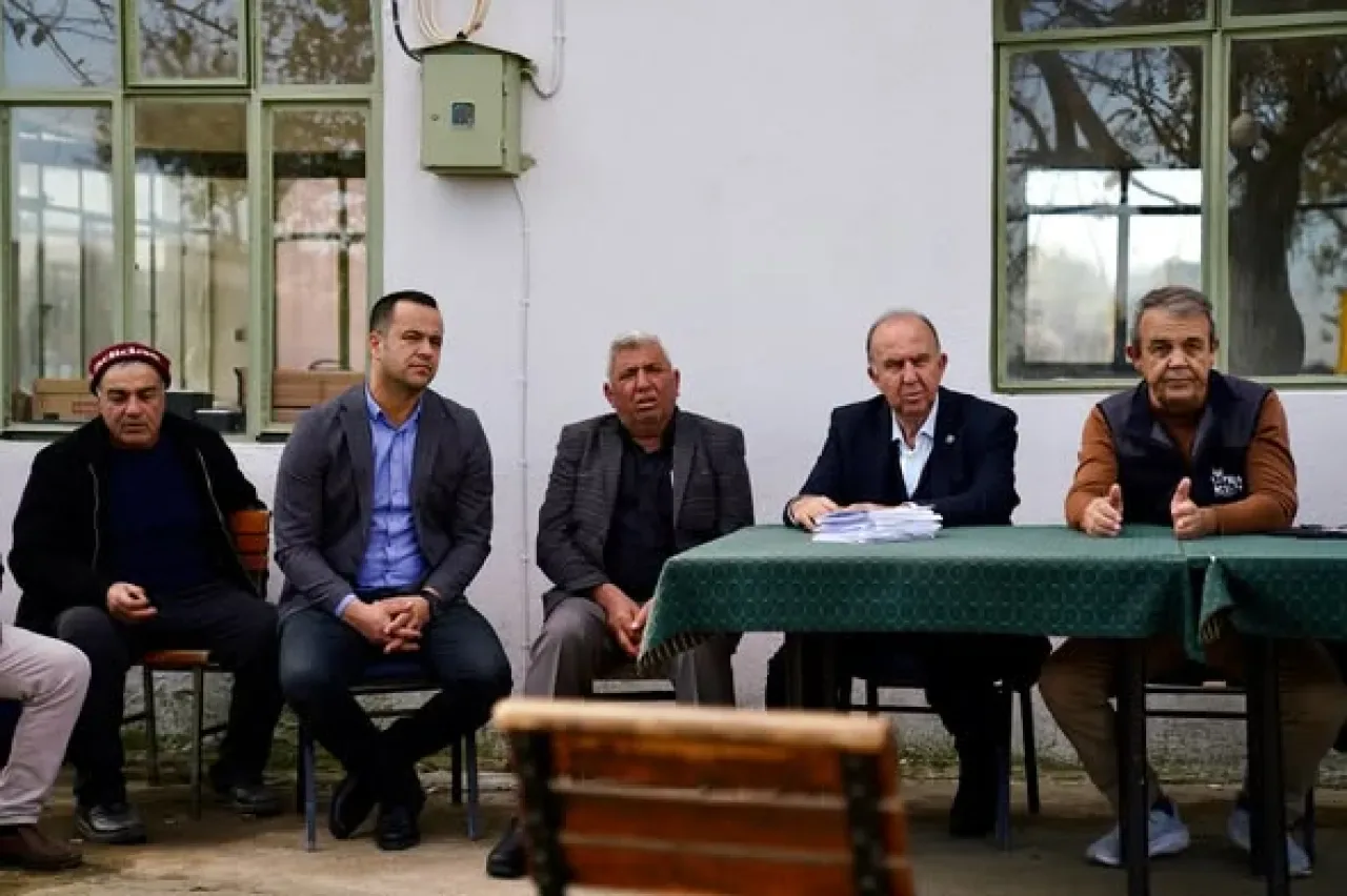 İzmir'de Tarımsal Sulamada Su Tasarrufu Eğitimi Düzenlendi İzmir'de Tarımsal Sulamada Su Tasarrufu Eğitimi Düzenlendi