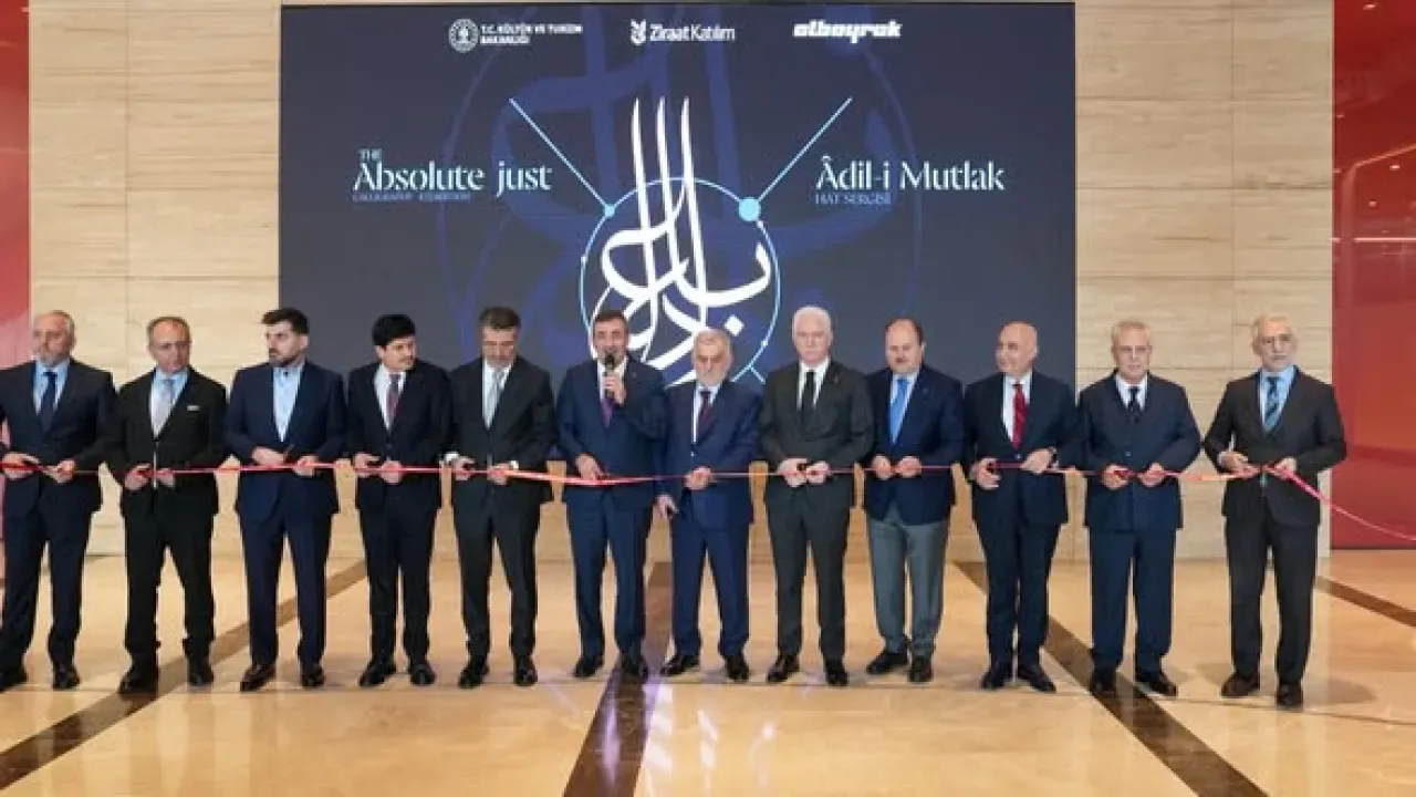 Âdil-i Mutlak Hat Eserleri Sergisi Ümraniye'de Açıldı Âdil-i Mutlak Hat Eserleri Sergisi Ümraniye'de Açıldı