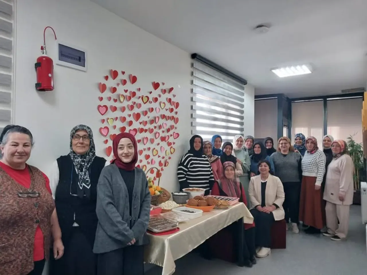 Pursaklar'da Yerli Malı Haftası Coşkusu: Ayşe Hatun Hanımevi'nde Etkinlik Pursaklar'da Yerli Malı Haftası Coşkusu: Ayşe Hatun Hanımevi'nde Etkinlik