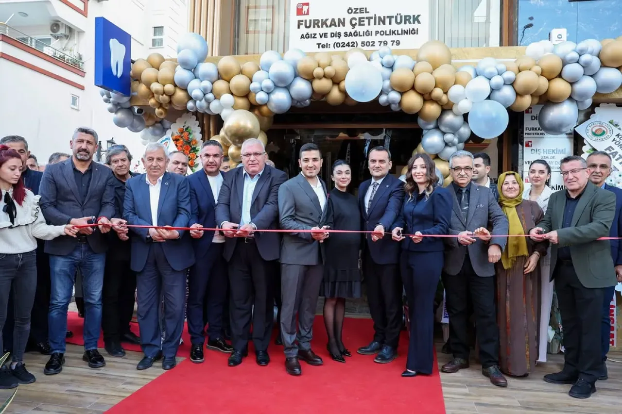 Kumluca'ya Modern Ağız ve Diş Sağlığı Polikliniği Açıldı Kumluca'ya Modern Ağız ve Diş Sağlığı Polikliniği Açıldı
