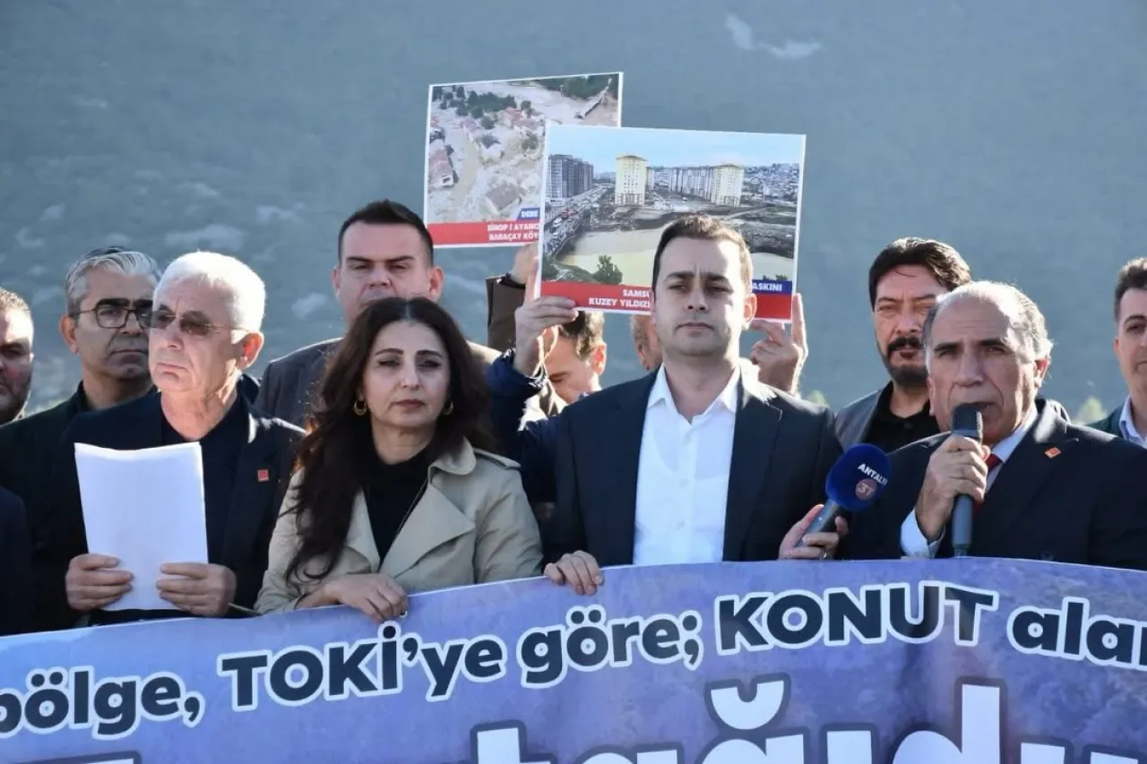 CHP, Antalya Boğaçayı Dere Yatağındaki Yapılaşmaya Karşı Basın Açıklaması Yaptı CHP, Antalya Boğaçayı Dere Yatağındaki Yapılaşmaya Karşı Basın Açıklaması Yaptı