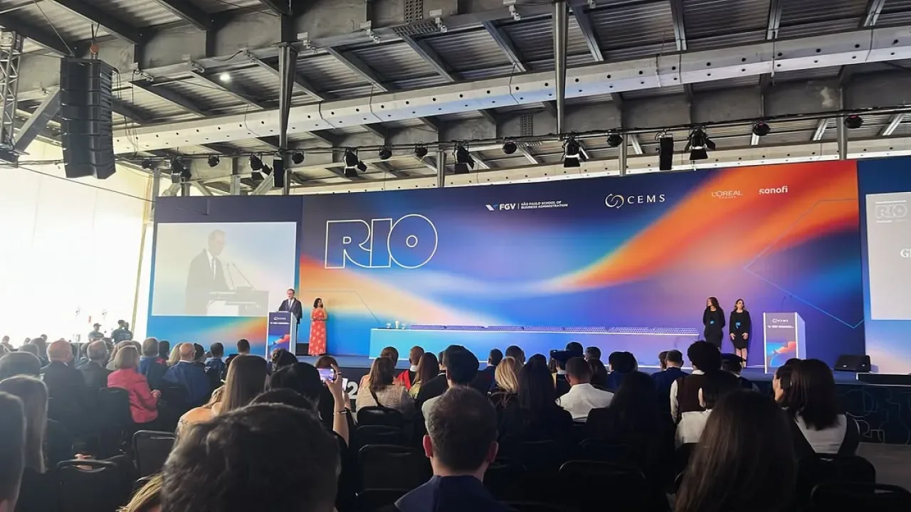 Koç Üniversitesi ve CEMS, 2025 Mezunlarını Rio'da Ağırladı Koç Üniversitesi ve CEMS, 2025 Mezunlarını Rio'da Ağırladı