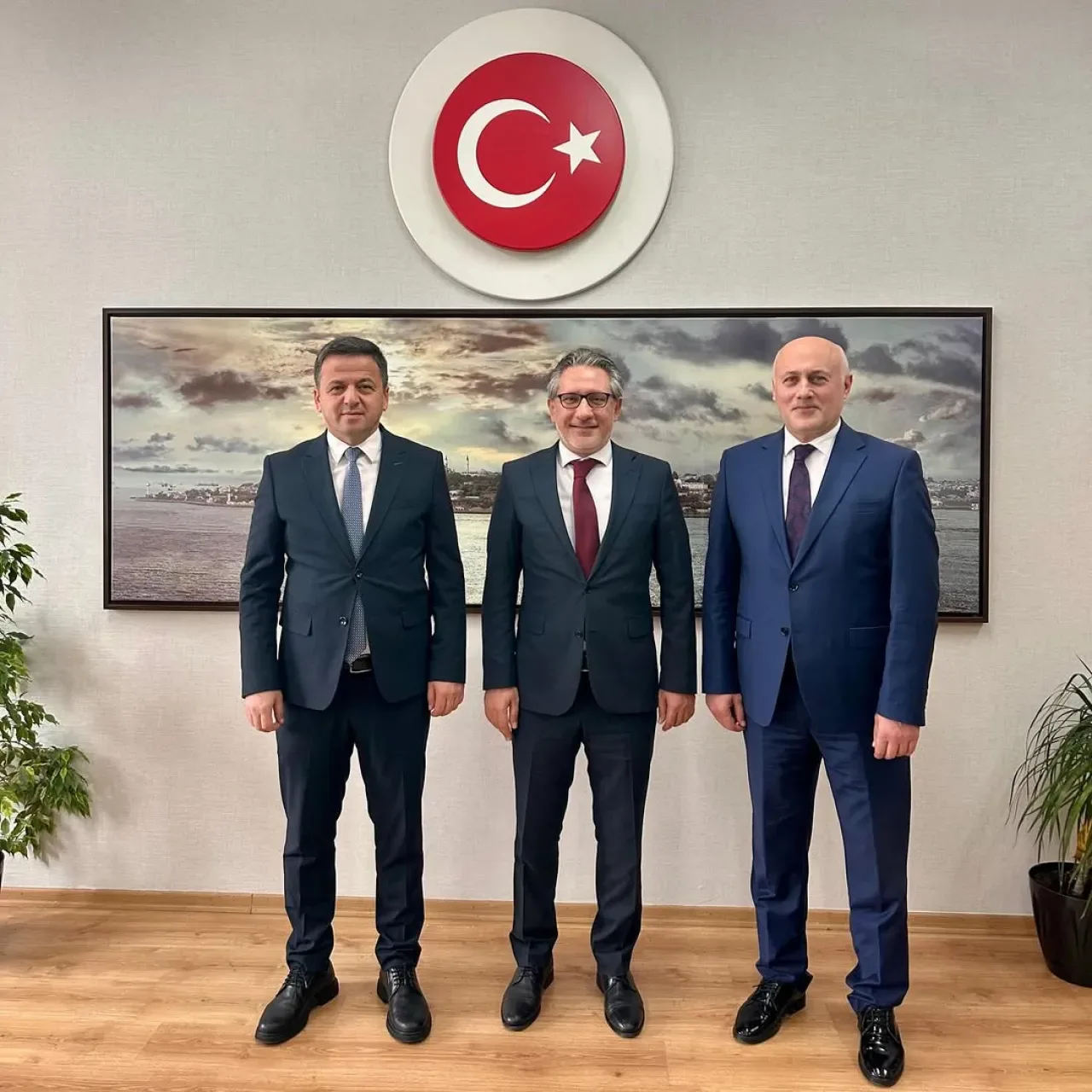 Fatih İlçe Milli Eğitim Müdürü'ne Beyoğlu'ndan Nezaket Ziyareti Fatih İlçe Milli Eğitim Müdürü'ne Beyoğlu'ndan Nezaket Ziyareti