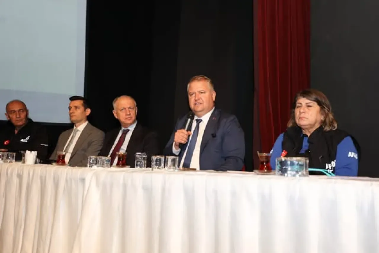 Urla'da Afet Müdahale Planı Hazırlık Toplantısı Yapıldı Urla'da Afet Müdahale Planı Hazırlık Toplantısı Yapıldı