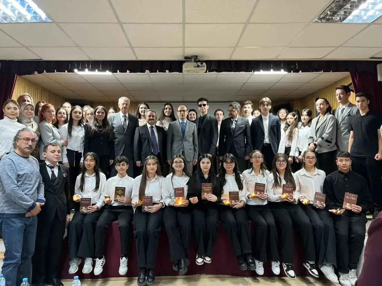 Cemil Meriç, Yenimahalle'de Düzenlenen Anlamlı Programla Anıldı Cemil Meriç, Yenimahalle'de Düzenlenen Anlamlı Programla Anıldı
