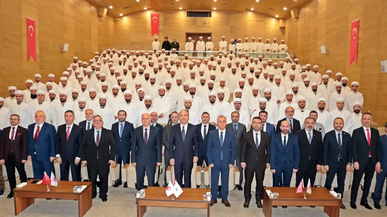 Maltepe Kaymakamı Bahri Tiryaki, Din Görevlilerinin Mezuniyet Töreninde Maltepe Kaymakamı Bahri Tiryaki, Din Görevlilerinin Mezuniyet Töreninde