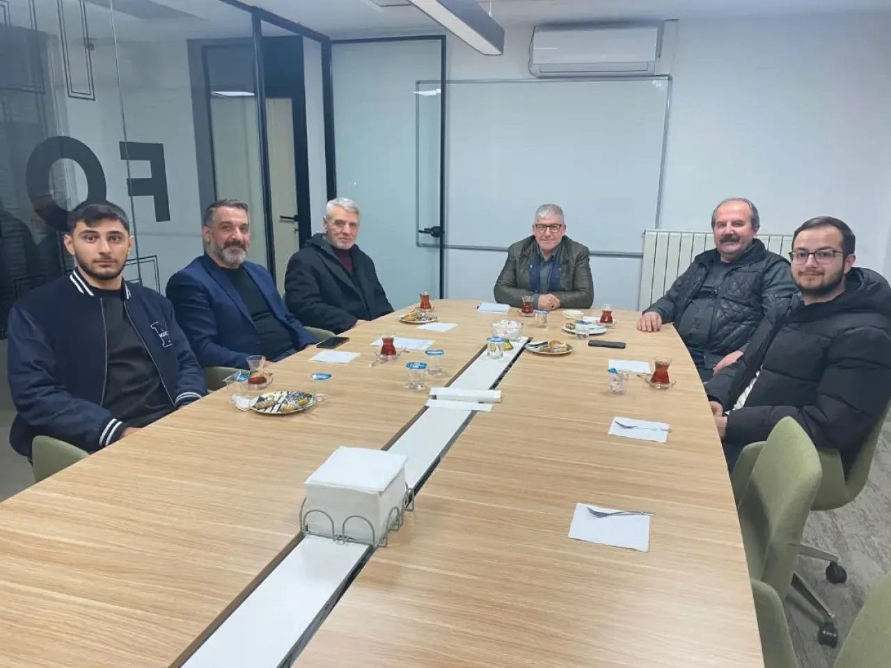 AK Parti Silivri, Türk Devletleri ile İlişkiler Komisyonu Aralık Toplantısını Gerçekleştirdi AK Parti Silivri, Türk Devletleri ile İlişkiler Komisyonu Aralık Toplantısını Gerçekleştirdi