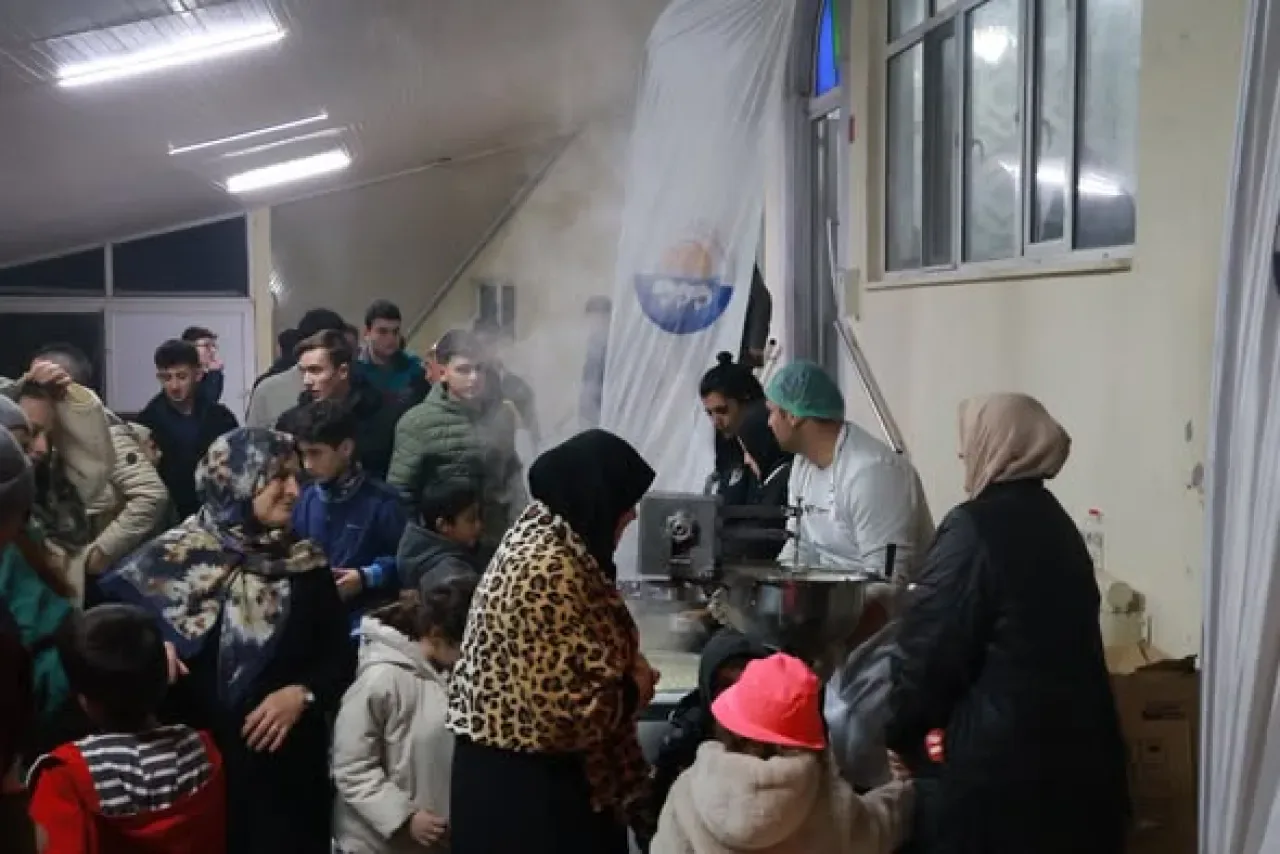 Marmara Adalar'da Öğrenciler Umre Öncesi Mevlid ile Uğurlandı Marmara Adalar'da Öğrenciler Umre Öncesi Mevlid ile Uğurlandı
