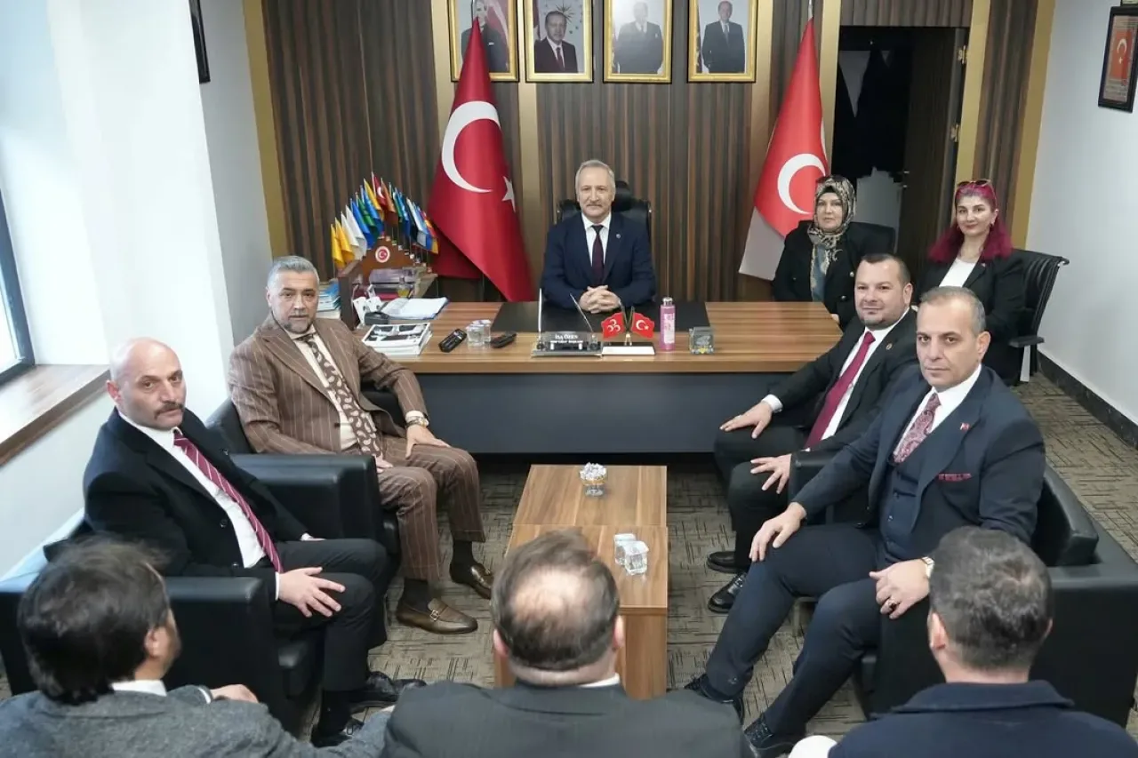 MHP Çubuk Temsilcileri Belediye Meclis Üyeleri ile Bir Araya Geldi MHP Çubuk Temsilcileri Belediye Meclis Üyeleri ile Bir Araya Geldi