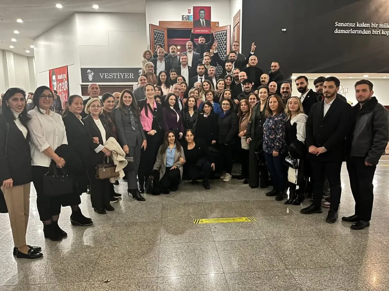 CHP'den 'Gerçekleri Bilmeye Hakkımız Var' Toplantısı: Adalet İçin Mücadele Sürüyor CHP'den 'Gerçekleri Bilmeye Hakkımız Var' Toplantısı: Adalet İçin Mücadele Sürüyor