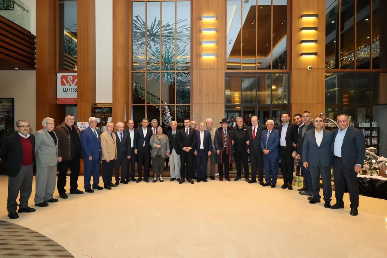 CHP'li Ayhan Barut, Yüreğir'de Dayanışma Toplantısına Katıldı CHP'li Ayhan Barut, Yüreğir'de Dayanışma Toplantısına Katıldı