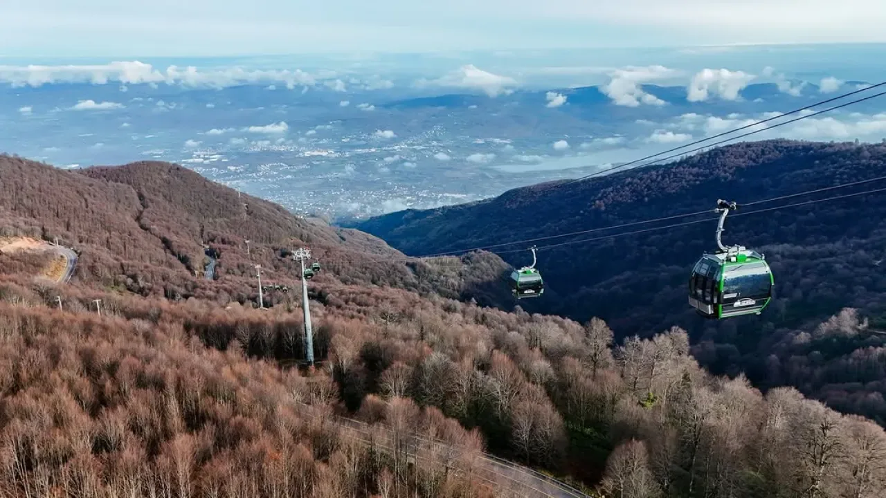 Kartepe Teleferiği ile Bulutların Üzerinde Bir Yolculuk Kartepe Teleferiği ile Bulutların Üzerinde Bir Yolculuk