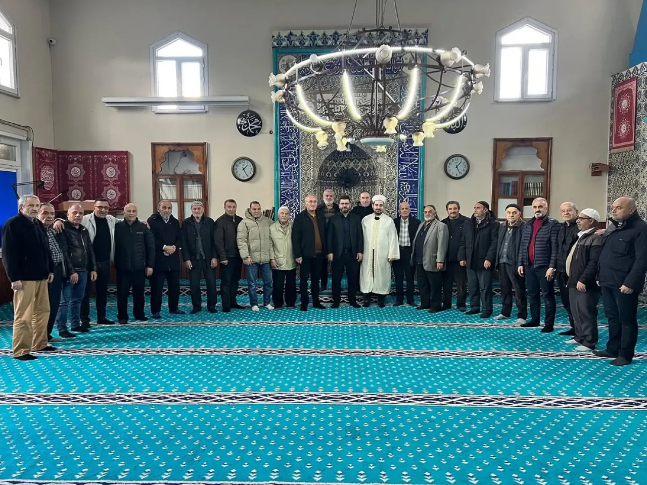 AK Parti Eyüpsultan Teşkilatı Karadolap Camii'nde Cemaatle Buluştu AK Parti Eyüpsultan Teşkilatı Karadolap Camii'nde Cemaatle Buluştu