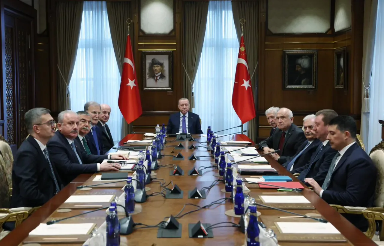 Erdoğan Başkanlığında Yüksek İstişare Kurulu Toplantısı Gerçekleştirildi Erdoğan Başkanlığında Yüksek İstişare Kurulu Toplantısı Gerçekleştirildi