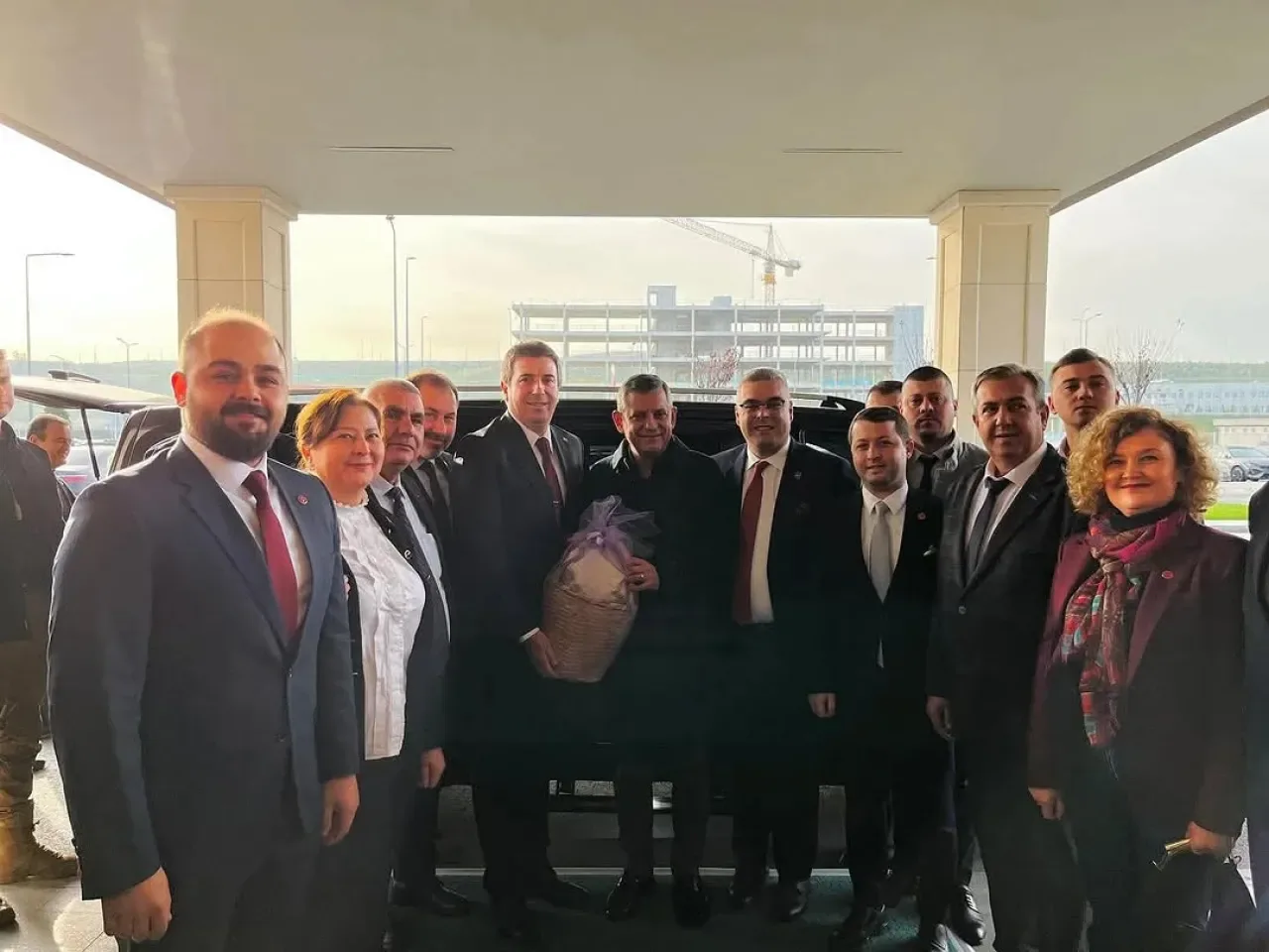 CHP Çatalca'da "Millet İradesine Sahip Çıkıyor" Eylemi Düzenliyor CHP Çatalca'da "Millet İradesine Sahip Çıkıyor" Eylemi Düzenliyor