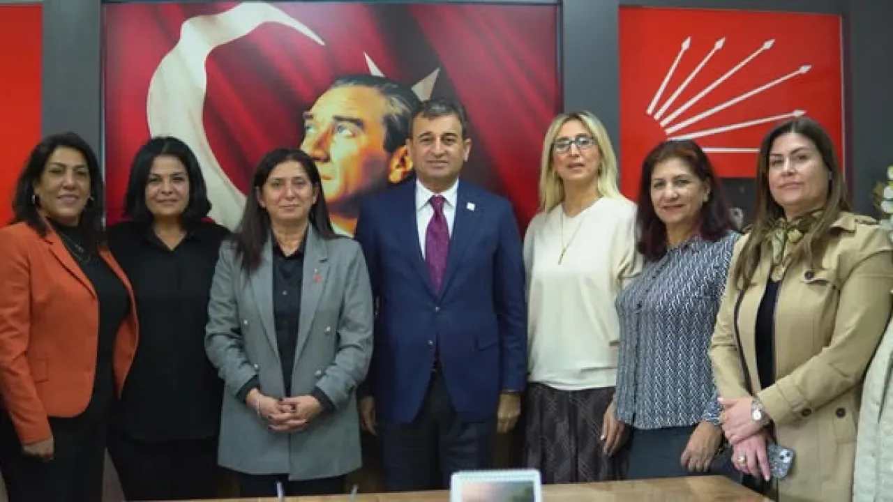 CHP'li Bulut, Adana Kadın Kolları ile Bir Araya Geldi: Kadının Güçlenmesi Masaya Yatırıldı CHP'li Bulut, Adana Kadın Kolları ile Bir Araya Geldi: Kadının Güçlenmesi Masaya Yatırıldı