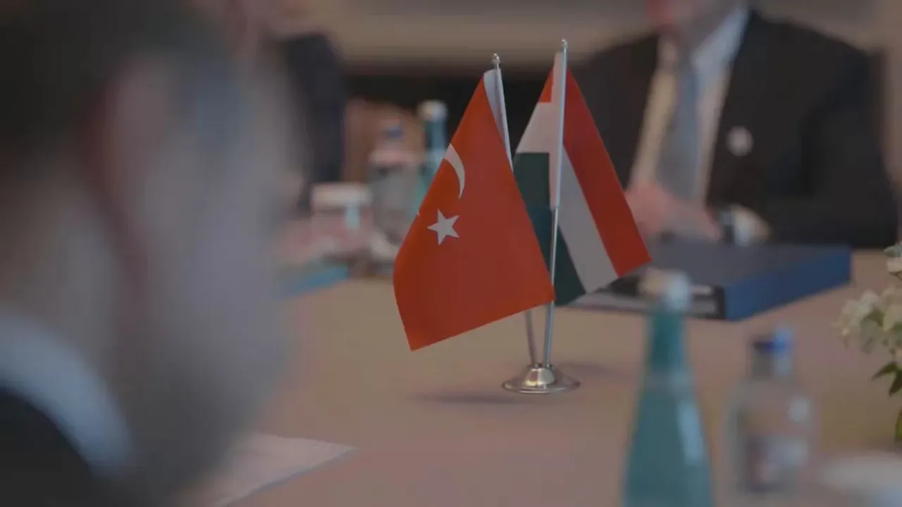 Türkiye ve Macaristan İçişleri Bakanları, Güvenlik İş Birliğini Görüştü Türkiye ve Macaristan İçişleri Bakanları, Güvenlik İş Birliğini Görüştü