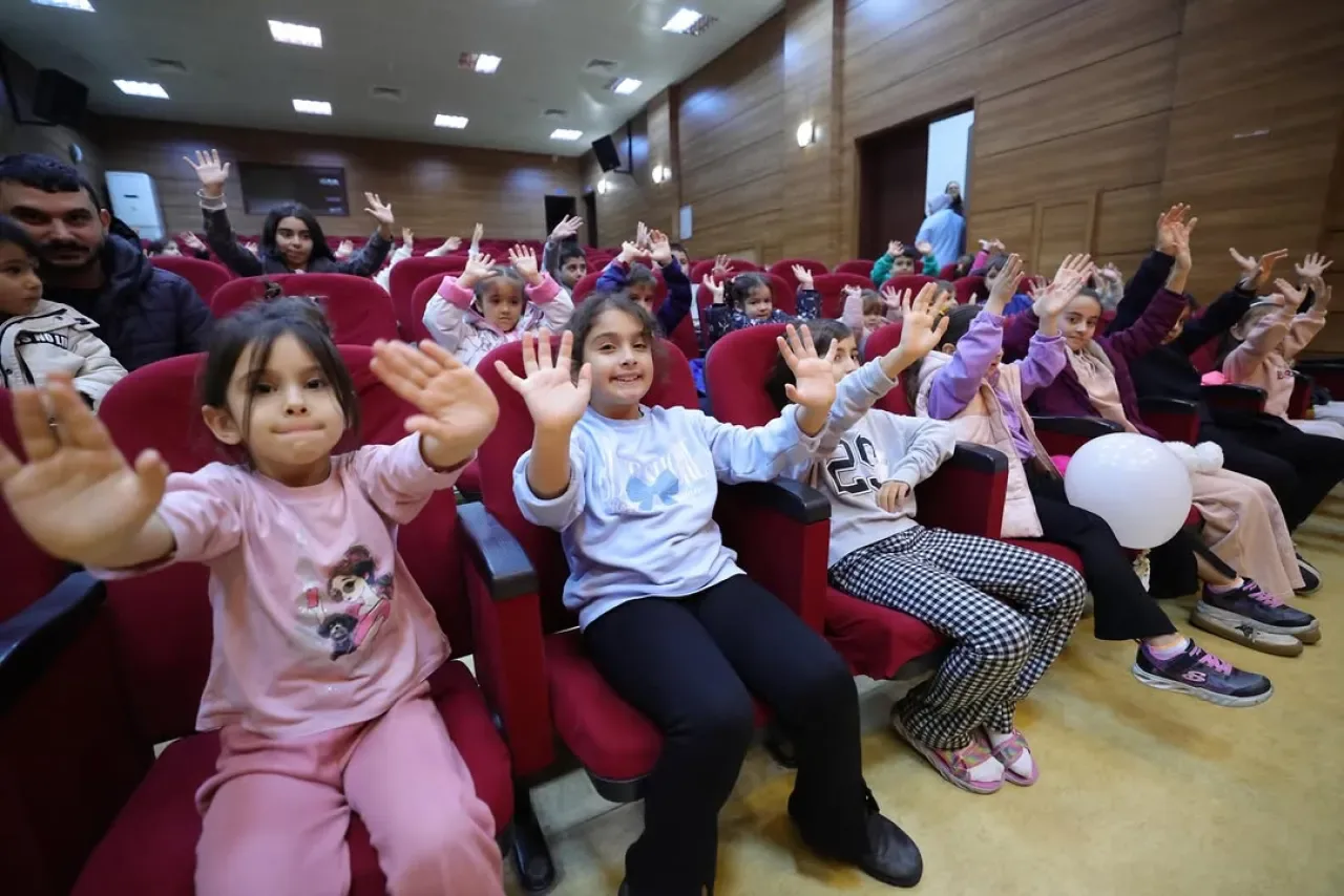 Ümraniye'de Hafta Sonları Kültür Merkezleri Çocuklarla Dolup Taşıyor Ümraniye'de Hafta Sonları Kültür Merkezleri Çocuklarla Dolup Taşıyor