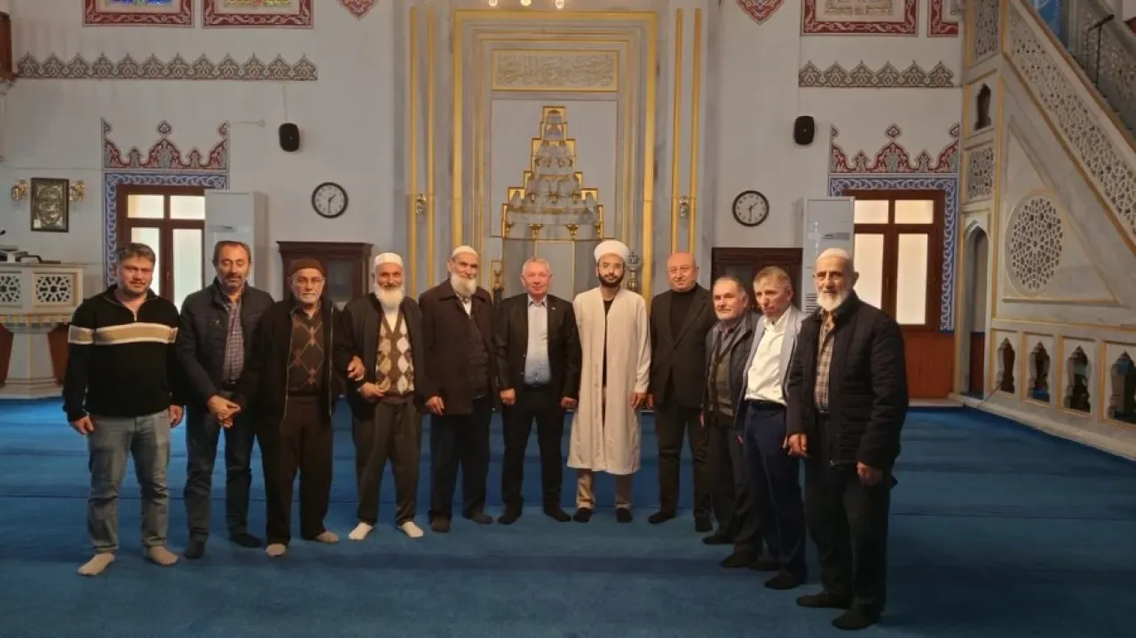 AK Parti Ümraniye İlçe Teşkilatı, Yukarı Dudullu'da Vatandaşlarla Buluştu AK Parti Ümraniye İlçe Teşkilatı, Yukarı Dudullu'da Vatandaşlarla Buluştu