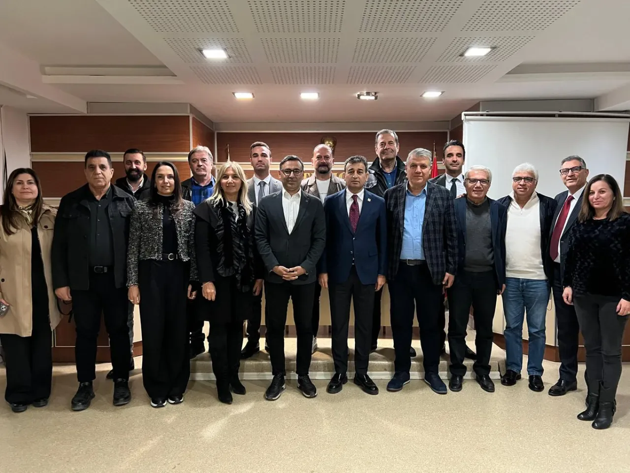 CHP'li Barut ve Bulut, TMMOB Adana İl Koordinasyon Kurulu ile Görüştü CHP'li Barut ve Bulut, TMMOB Adana İl Koordinasyon Kurulu ile Görüştü