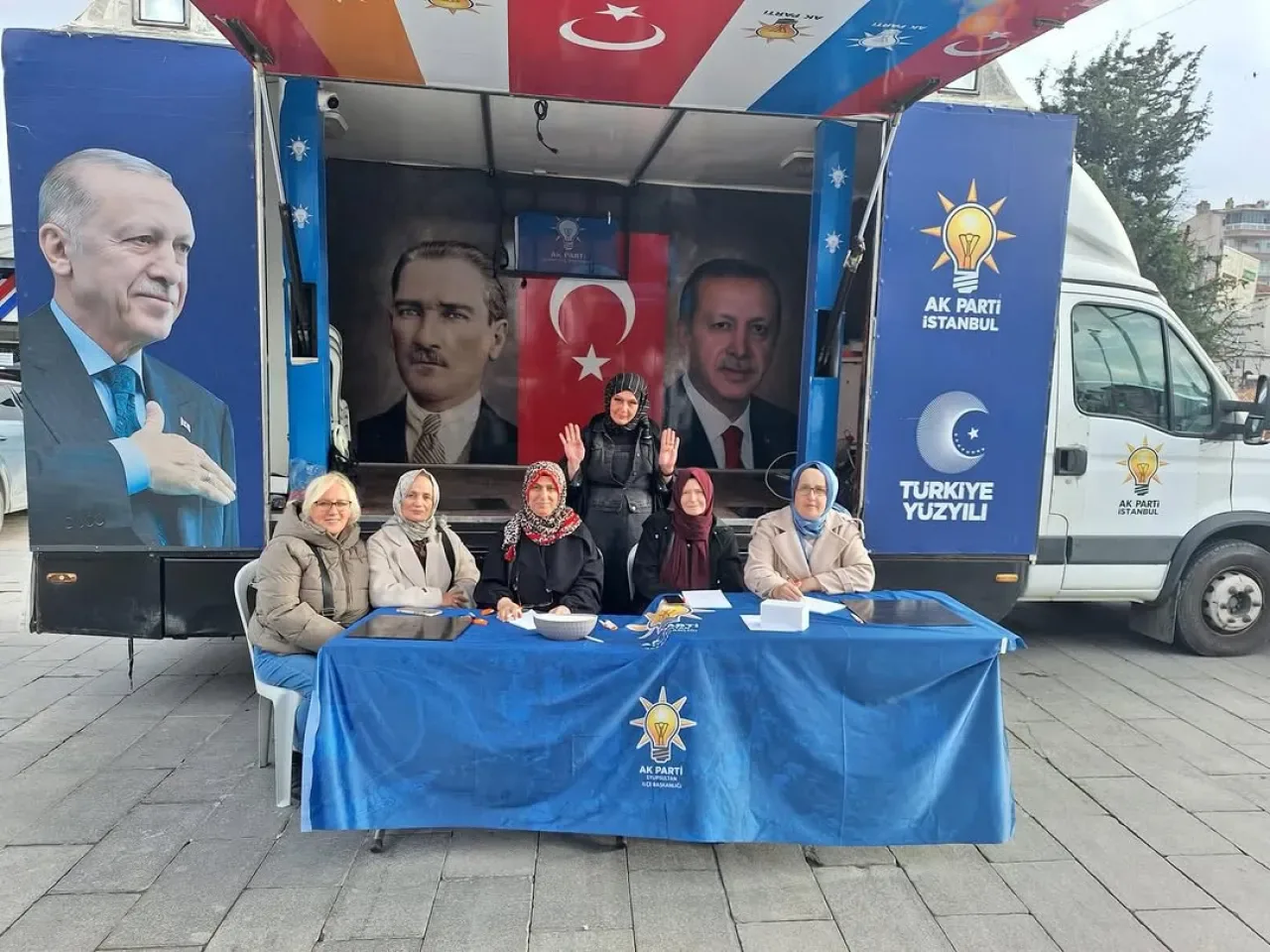 AK Parti Eyüpsultan Kadın Kolları Vatandaşlarla Buluştu AK Parti Eyüpsultan Kadın Kolları Vatandaşlarla Buluştu