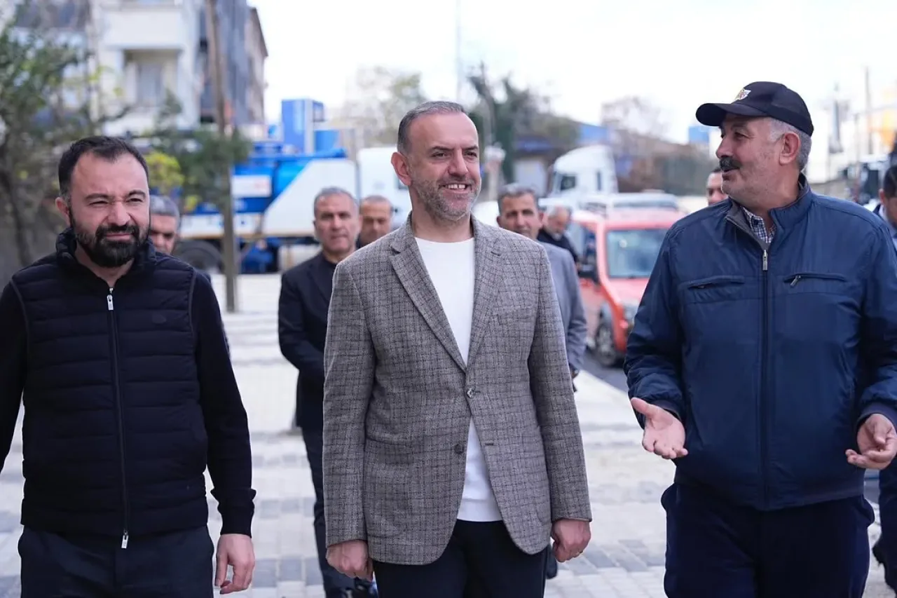 Sancaktepe'de Yeni Yaya Kaldırımı ve Asfalt Çalışmaları Başladı Sancaktepe'de Yeni Yaya Kaldırımı ve Asfalt Çalışmaları Başladı