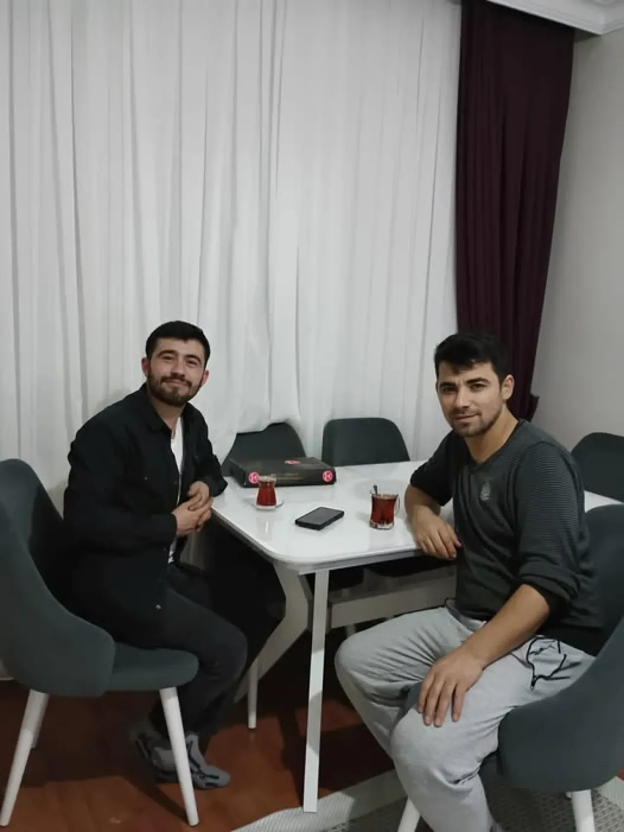 MHP Bahçelievler'de Komşu Ziyareti: Derdin Derdimizdir MHP Bahçelievler'de Komşu Ziyareti: Derdin Derdimizdir