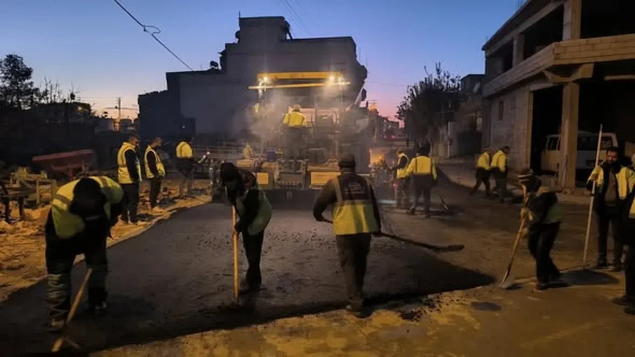 Araban'da Kenan Veziroğlu Caddesi'nde Gece Mesaisi ile Sıcak Asfalt Çalışması Araban'da Kenan Veziroğlu Caddesi'nde Gece Mesaisi ile Sıcak Asfalt Çalışması