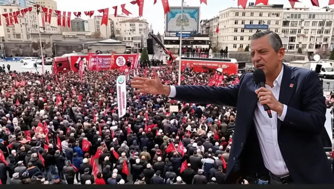 CHP Genel Başkanı Özgür Özel, Kayseri'de Coşkulu Kalabalığa Hitap Etti CHP Genel Başkanı Özgür Özel, Kayseri'de Coşkulu Kalabalığa Hitap Etti