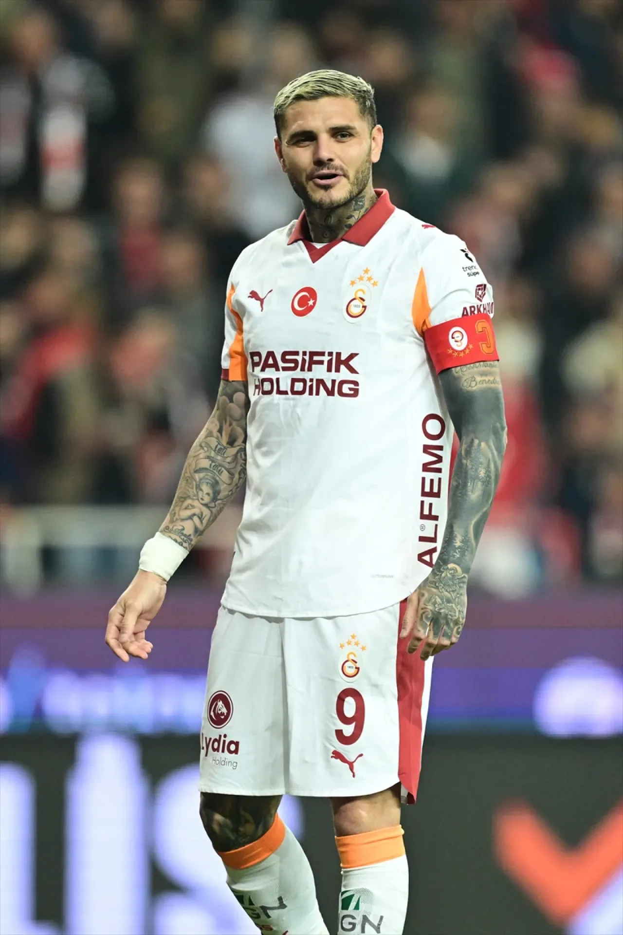 Galatasaray'ın Yıldızı Icardi İçin Milan'dan Resmi Teklif Galatasaray'ın Yıldızı Icardi İçin Milan'dan Resmi Teklif