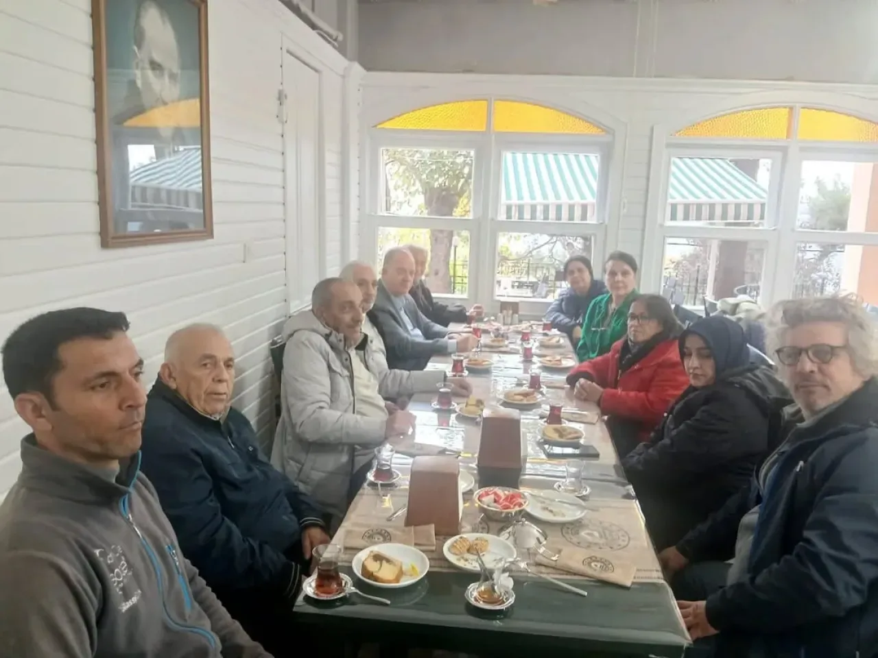 AK Parti Adalar İlçe Başkanı Sina Sen Başkanlığında Burgazada'da Mahalle Toplantısı Gerçekleştirildi AK Parti Adalar İlçe Başkanı Sina Sen Başkanlığında Burgazada'da Mahalle Toplantısı Gerçekleştirildi