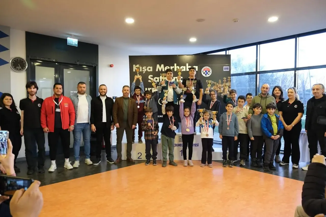 Büyükçekmece'de Kışa Merhaba Satranç Turnuvası Heyecanı Büyükçekmece'de Kışa Merhaba Satranç Turnuvası Heyecanı