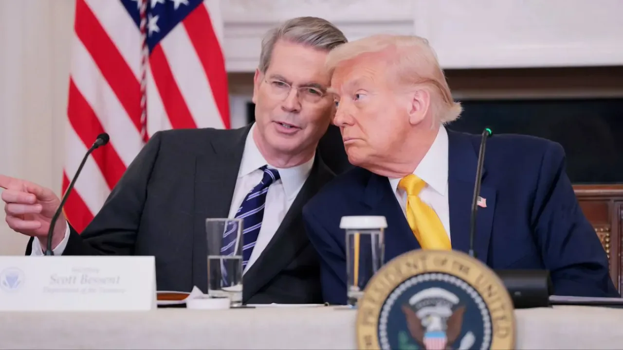 Trump Yeni Fed Başkanını Seçmeye Hazırlanıyor: Faiz Oranlarında Düşüş Beklentisi Trump Yeni Fed Başkanını Seçmeye Hazırlanıyor: Faiz Oranlarında Düşüş Beklentisi