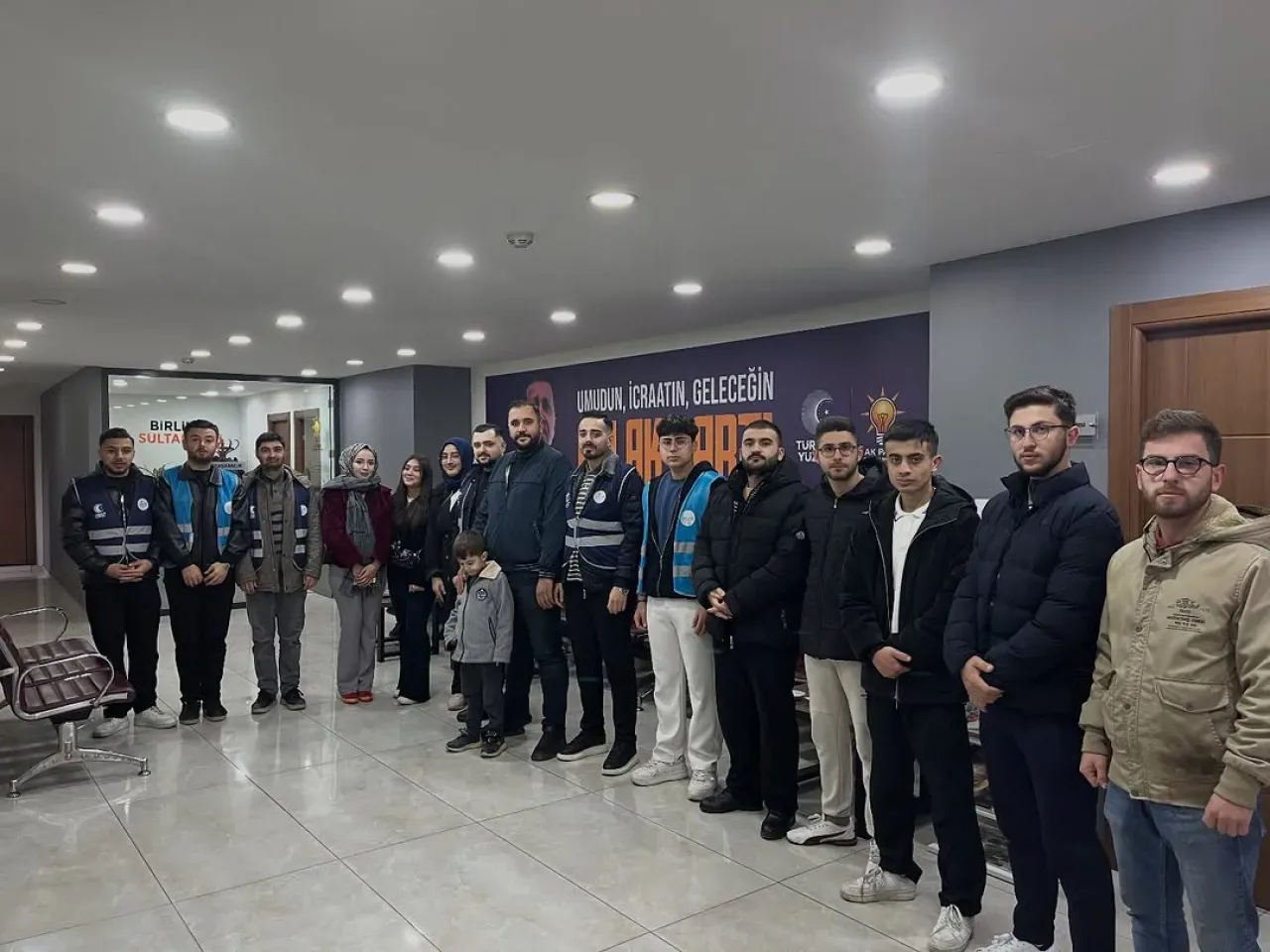 AK Gençlik Sultangazi'nde Hafta Sonu Üye Temaslarına Hız Kesmeden Devam Ediyor AK Gençlik Sultangazi'nde Hafta Sonu Üye Temaslarına Hız Kesmeden Devam Ediyor