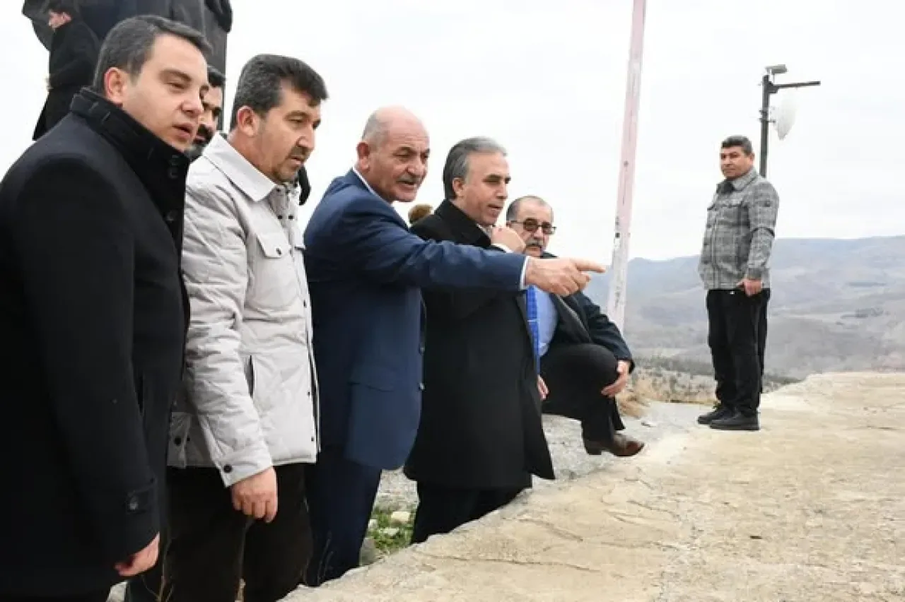 Kalecik'te Tarih ve Turizm Alanında Üst Düzey İnceleme Kalecik'te Tarih ve Turizm Alanında Üst Düzey İnceleme