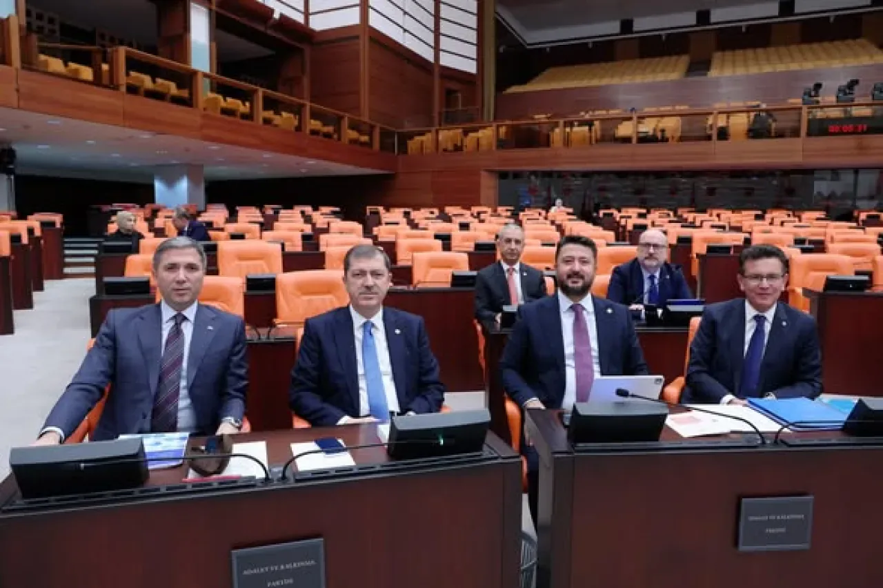 Antalya Milletvekili Uslu, TBMM'deki Bütçe Görüşmelerini Değerlendirdi Antalya Milletvekili Uslu, TBMM'deki Bütçe Görüşmelerini Değerlendirdi