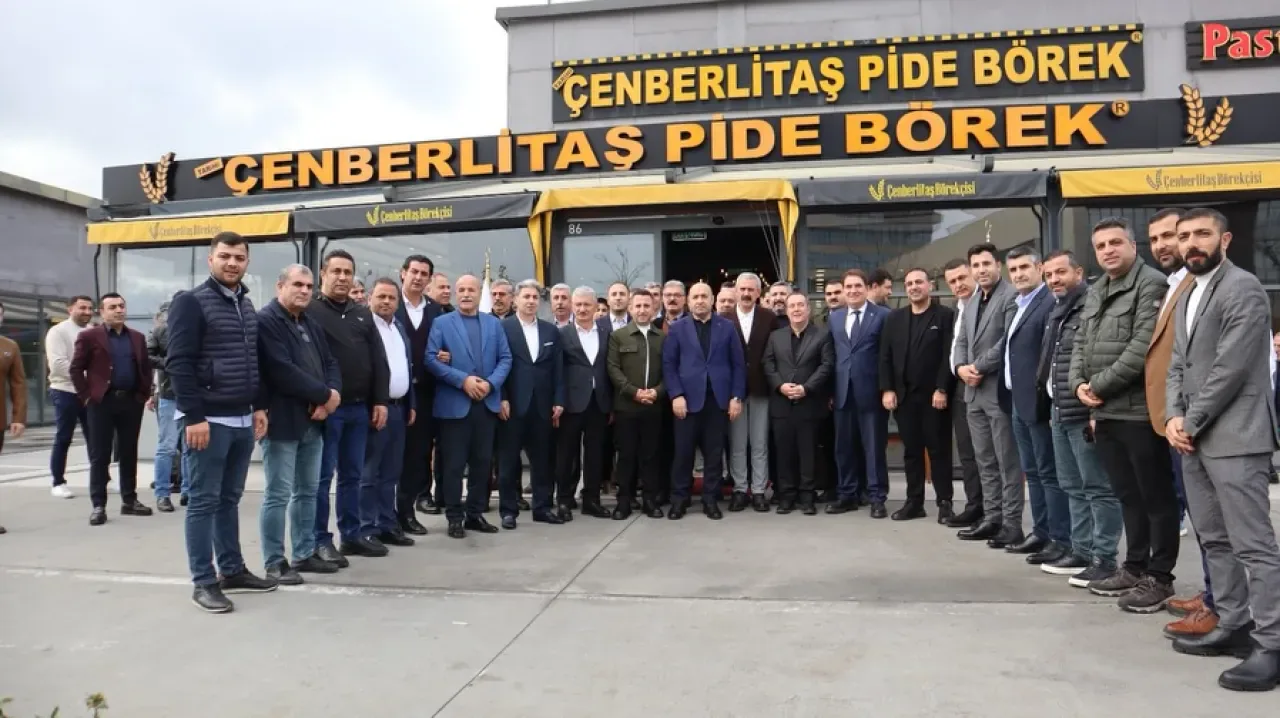 CHP'li Akpolat, Bahçelievler'de Hemşehri Buluşması, Kermes ve Asgari Ücret Eylemine Katıldı CHP'li Akpolat, Bahçelievler'de Hemşehri Buluşması, Kermes ve Asgari Ücret Eylemine Katıldı