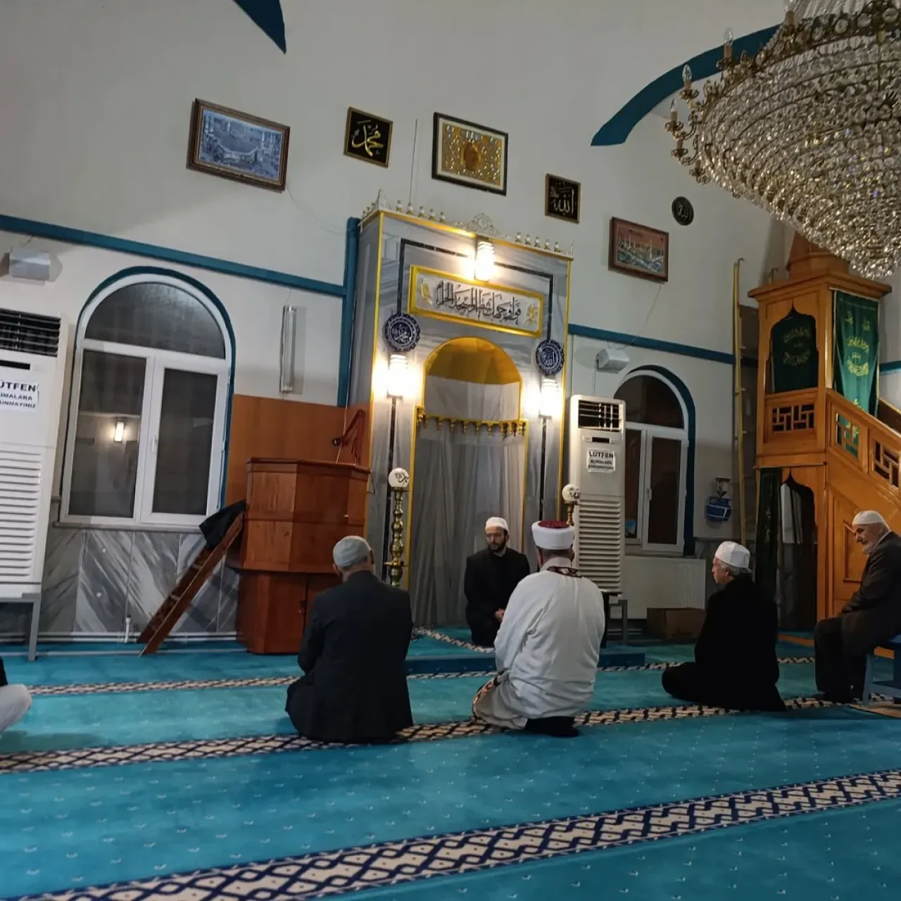 Sarıyer İlçe Müftüsü, Sabah Namazı Buluşmaları ile Cemaatle Bir Araya Geliyor Sarıyer İlçe Müftüsü, Sabah Namazı Buluşmaları ile Cemaatle Bir Araya Geliyor